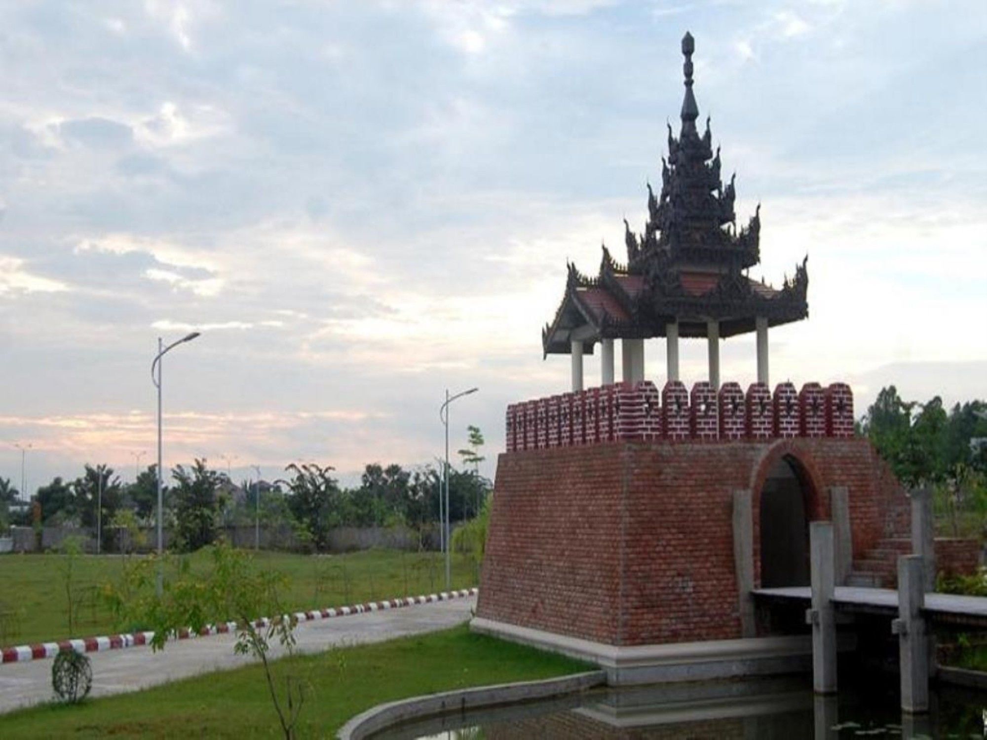 Man Myanmar Hotel Naypyidaw エクステリア 写真