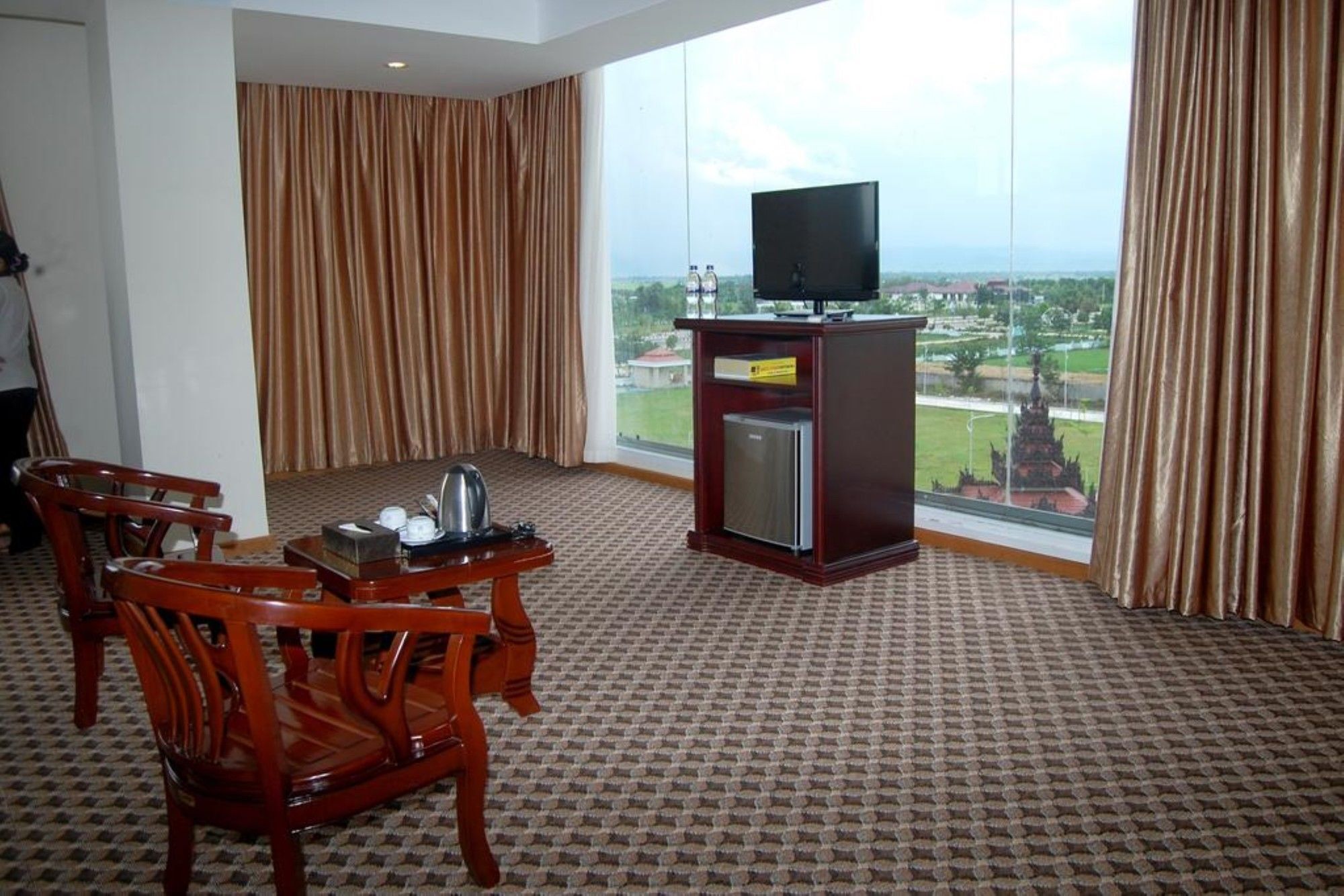 Man Myanmar Hotel Naypyidaw エクステリア 写真